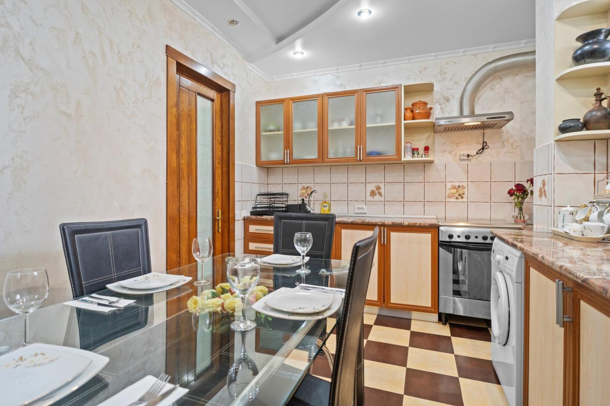 Luxurious Villa With Lush Garden And Huge Terrace Near Herastrau Park Bucharest Luaran gambar