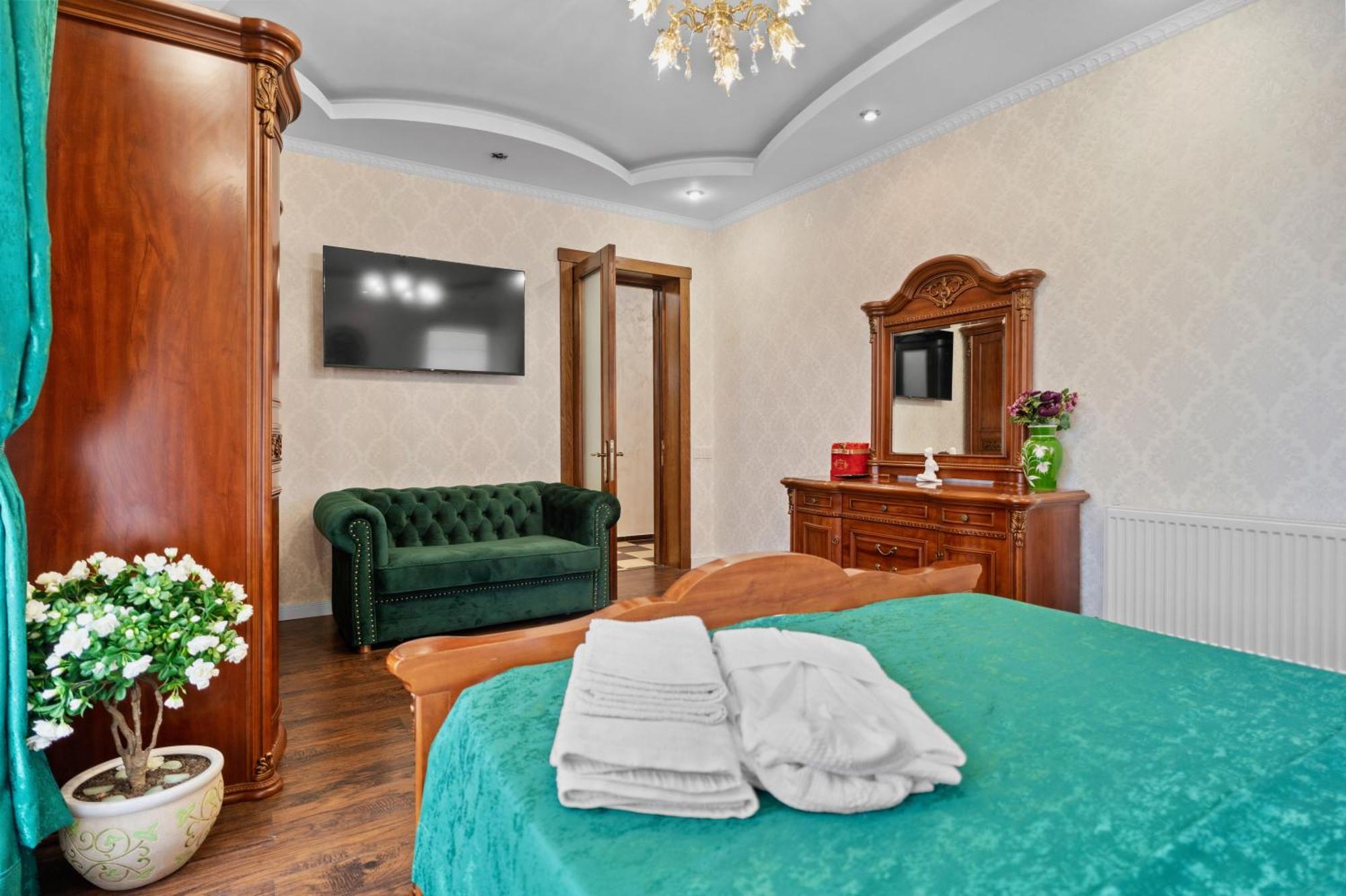 Luxurious Villa With Lush Garden And Huge Terrace Near Herastrau Park Bucharest Luaran gambar
